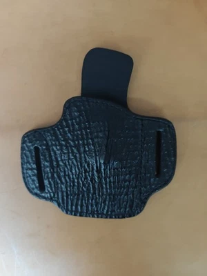 FUNDA TRIPLE K #779 SHARK 19II CUERO PIEL DE TIBURÓN SE ADAPTA A MARCO S&W J 2" NEGRA Foto 1 de 3