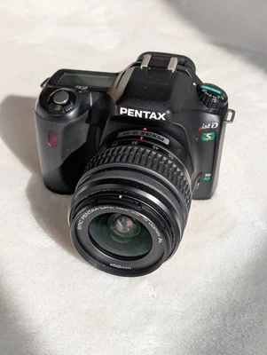 Pentax *istD S Digital SLR Camera w Pentax Lens! 18-55mm - Image 1 of 4
