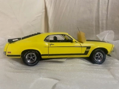 Coche Franklin modelo fundido a presión 1969 Boss 302 Mustang amarillo negro 1/24 como nuevo Foto 1 de 4