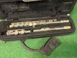 Gemeinhardt 50 Series 52SP Silver Plated Flute - Picture 1 of 9