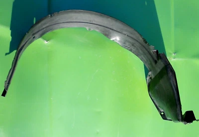 CHEVY METRO 95-01 FRONT RIGHT FENDER WELL LINER INNER 30013637 OEM GEO SHIELD - Image 1 of 4