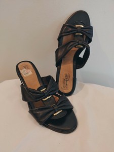 strictly comfort brand shoes