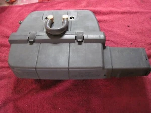 91-93 CHEVY CAPRICE BUICK ROADMASTER Air Cleaner 5.0 5.7 V-8 Fuel Injected - Picture 1 of 12