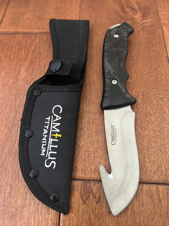 Cuchillo de hoja fija de titanio Camillus negro gancho intestinal con funda Foto 1 de 3