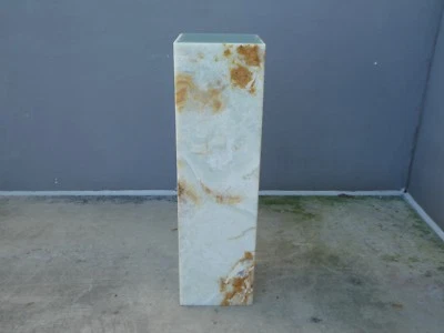 GRANDE PEDESTAL DE ÔNIX PÓS MODERNO COM LUZ INTERIOR - Imagem 1 de 4