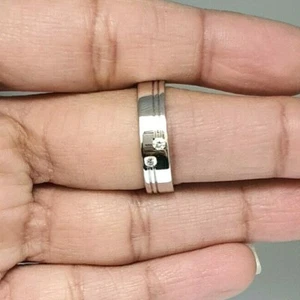 18ct White Gold Mens / Gents Wedding Band 5.5mm Polished 0.10cts Diamonds - Picture 1 of 9