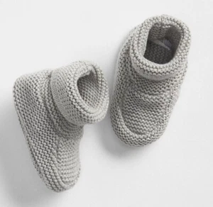 GAP Soft Garter Stitch Knit Baby Brannan Booties - Gray - Sz 6-12 Months #215599 - Picture 1 of 1