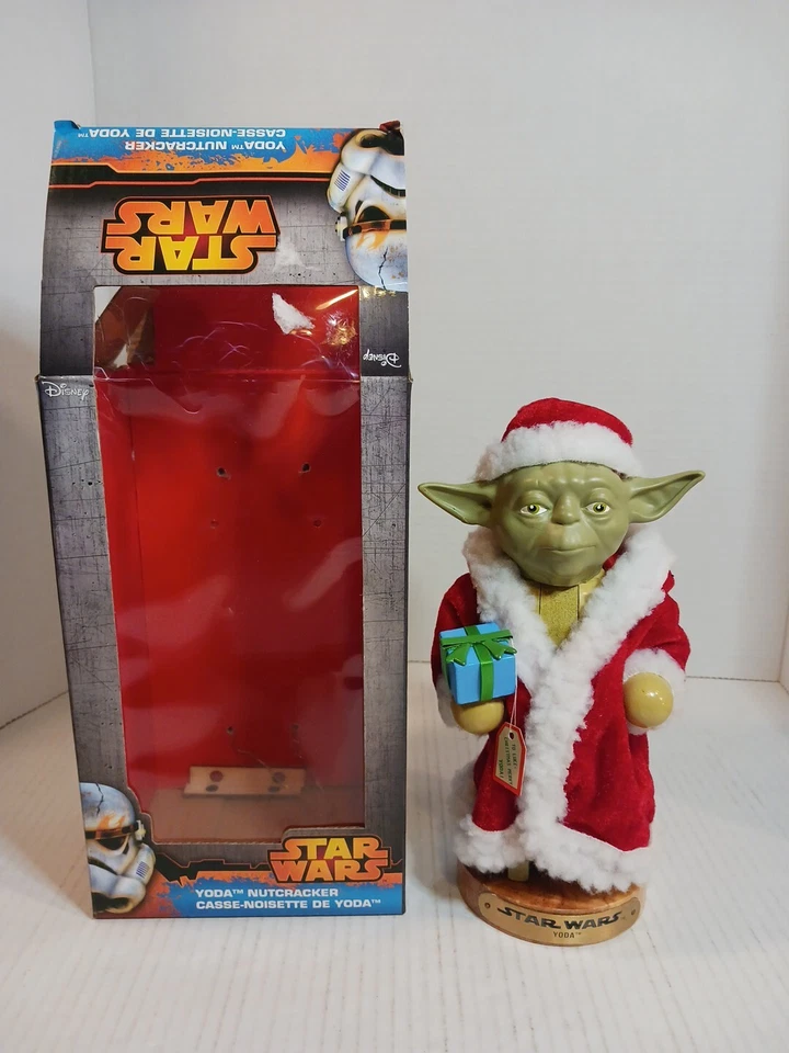 Star Wars Yoda in Santa Robe 10 Inch Christmas Nutcracker Adler SW6151L - Image 1 of 4