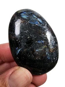 Arfvedsonite Crystal Polished Worry Stone 28.2 grams - Picture 1 of 2