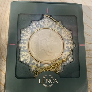 LENOX Blu CAMMEO CHERUBINO ORNAMENTO nella serie The Cameo Collection nuovo con scatola - Foto 1 di 4