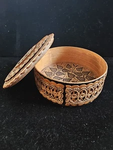 Vintage Russian Birchwood Trinket Box - Picture 1 of 7