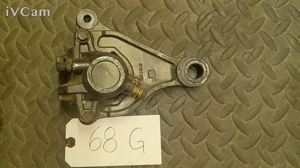 Pinza de freno trasera Kawasaki Kz1000p 1982 con soporte de montaje Foto 1 de 4