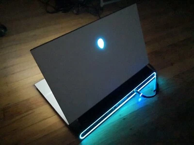 PC GAMING ALIENWARE M15 R2 i7-9750H SSD 8TB RAM 16GB NVIDIA RTX2070 8GB WIN11PRO - Image 1 of 4