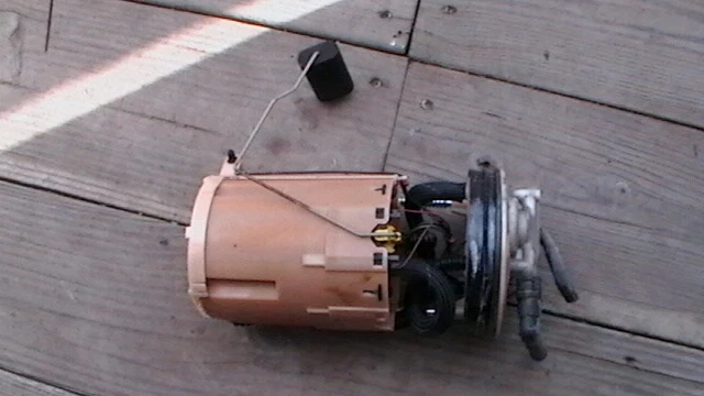 2002 - 2006 nissan altima fuel pump sending unit OEM Foto 1 de 4