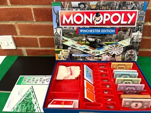 Monopoly Winchester Edition Brettspiel - 100% vollständig & in sehr gutem Zustand - Bild 1 von 6