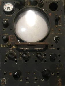⭐ Unidad de exhibición de radar Segunda Guerra Mundial - Piezas militares de aviones Jeep LORAN - APN-4 MOD RAF⭐ - Imagen 1 de 8