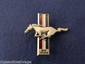NEW FORD REPRODUCTION 1989 1990 25 YEARS DASH EMBLEM - Foto 1 di 2