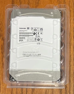 Toshiba MG09 Series 18TB 3.5" 6Gb/s SATA Enterprise HDD MG09ACA18TE MG09ACA18TEY - Picture 1 of 4