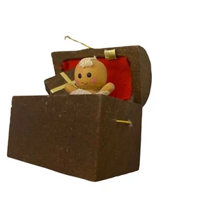 #4087 VTG Kurt S Adler 1979 wooden toy chest Christmas ornament 2.5 X 2.5IN - Picture 1 of 12