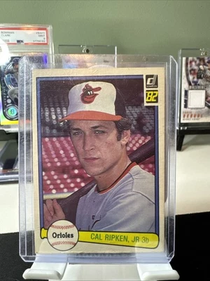 1982 年 Donruss 棒球 Cal Ripken Jr 巴尔的摩金莺队新秀卡 #405 — 第 1/4 张图片
