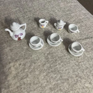 JUEGO DE TÉ DE PORCELANA MINIATURA BARBIE 1994 BoxGI de colección - Imagen 1 de 5