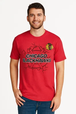 NHL Tshirt M Men's Red Chicago Blackhawks Hockey Short Sleeve Graphic Licensed - Image 1 of 4