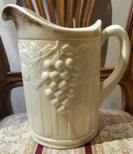 RARE IRIDIZED CUSTARD GLASS NORTHWOOD GRAPE & GOTHIC ARCHES PITCHER - Picture 1 of 12