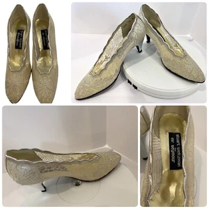 Stuart Weitzman Neiman Marcus Vtg Silver Lace Kitten Wedding Shoes 7-1/2, Video - Picture 1 of 11