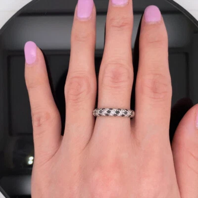 Anillo Hidalgo Oro Blanco 18k 3/4Ctw Diamantes Blancos y Negros $2995 Minorista Foto 1 de 4