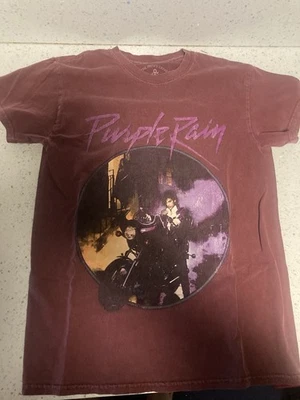 The Prince Estate Purple Rain T-shirt Women Sm Gray Graphic Print - Image 1 of 3
