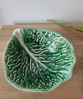 Cabbage leaf ceramic bowl - green portugal portuguese caldas/secla/bordalo style - Image 1 of 4