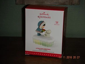 2015 Hallmark Andenken ~ EIN FISCH FÜR WEIHNACHTEN ~ MAGISCHES LICHT & SOUND. - Bild 1 von 5