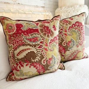 Almohada de diseño Studio Richloom tela cachemira almohadas rojas - Imagen 1 de 8