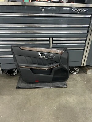 Panel de puerta delantera para conductores Mercedes Benz E350 2013 Foto 1 de 3