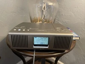 Teac SR-L100 CD Player  AM/FM Radio Alarm Clock No Remote. CD Not working - Picture 1 of 3