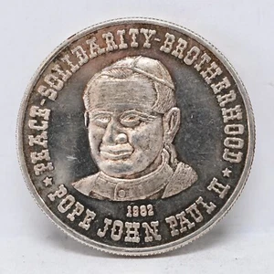 1982 Pope John Paul III 1-oz .999 Silver Round (slx5323) - Picture 1 of 2