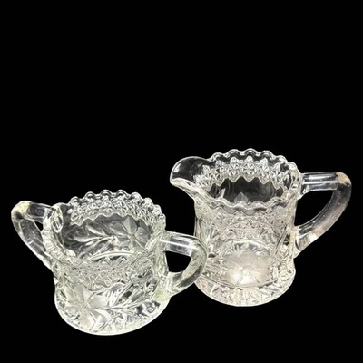 Juego de cuenco y crema de azúcar de vidrio vintage EAPG FLORES GRABADAS y bordes festoneados Foto 1 de 4