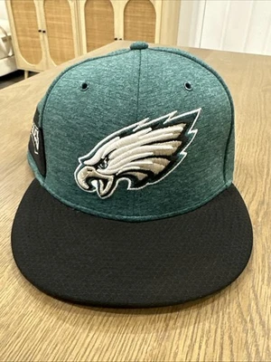 Men’s New Era Philadelphia Eagles 59Fifty Fitted Cap Size 6 7/8 Green/Black Hat - Image 1 of 2