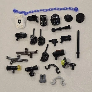 LEGO Weapons Bulk Lot Pieces Police City Chain Handcuffs Hats Helmet  - Bild 1 von 5