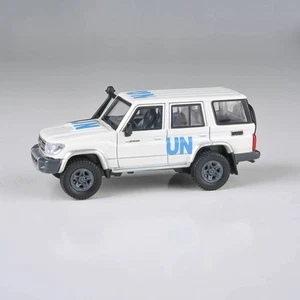 PARA64 PA-55319 1:64 Toyota Land Cruiser LC76 United Nations, 2014, LHD - Picture 1 of 5