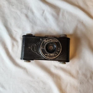 Falcon Camera Co Deluxe Miniature Film Black Camera Lens Untested Vintage 1940s - Picture 1 of 8