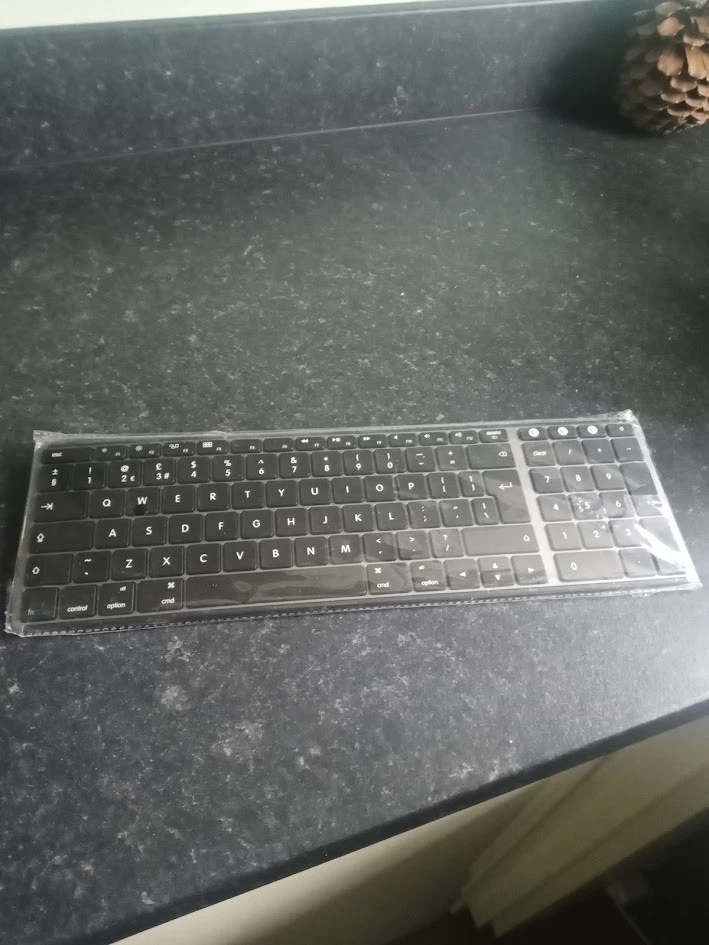 Seenda SKM64-3 wireless keyboard Bluetooth USB receiver grey - Image 1 of 2