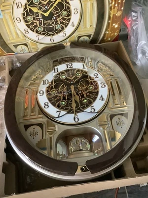 Reloj Seiko Melodías en Movimiento - Edición Limitada 40 Melodías! ¡Nuevo en caja! Foto 1 de 4