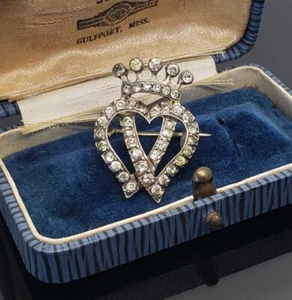 Antica spilla vittoriana francese in pasta argento sterling Luckenbooth streghe cuore - Foto 1 di 5