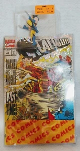 Wolverine Mini Figure with Comic Lot - 1994 - RARE TOYS 'R US EXCLUSIVE! - Picture 1 of 3