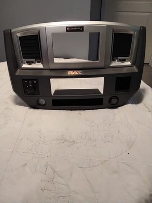 Dodge Ram 1500 2500 3500 2006-2008 bisel de radio/control climático. OEM.  Foto 1 de 4