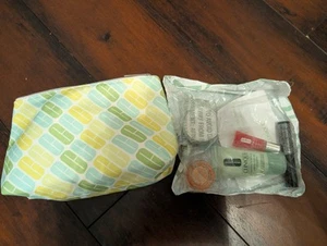 Campioni trucco e borsa da viaggio Clinique NUOVI - Foto 1 di 5