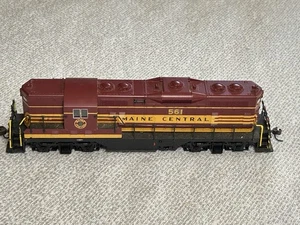 HO Atlas Classic Maine Central GP7 Diesel Locomotive #561 - Picture 1 of 16