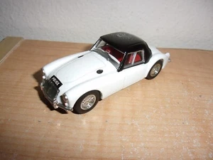 Corgi MGA 1600 MK1 White Police 1:43 - Picture 1 of 3
