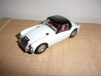 Corgi MGA 1600 MK1 White Police 1:43 - Image 1 of 3